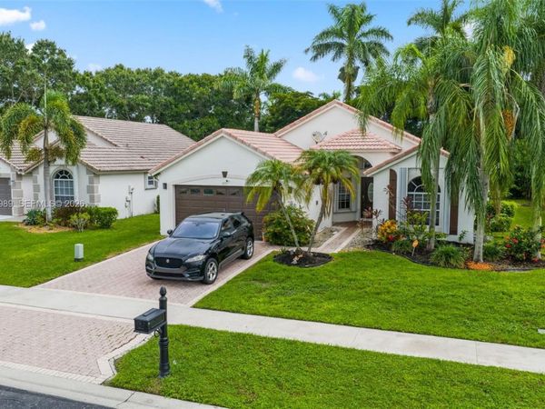 1971 Oak Berry Cir , Wellington, FL 33414