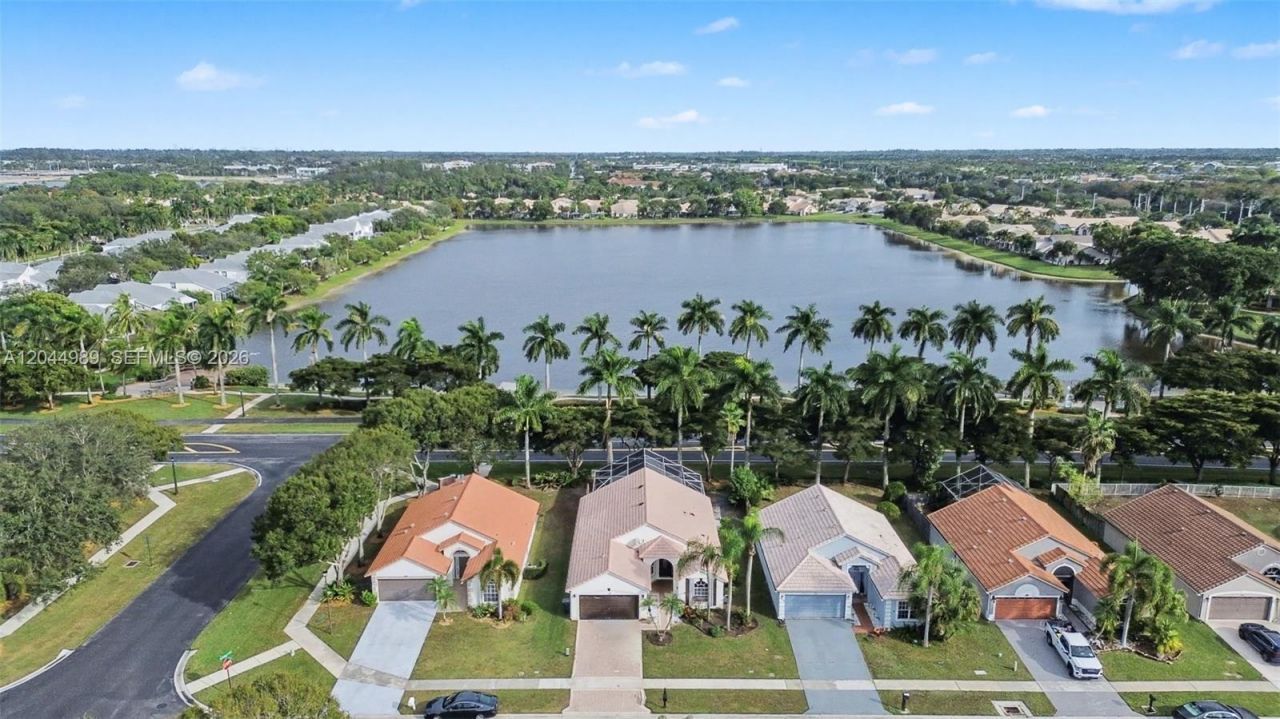 1971 Oak Berry Cir, Wellington, FL 33414 Photo