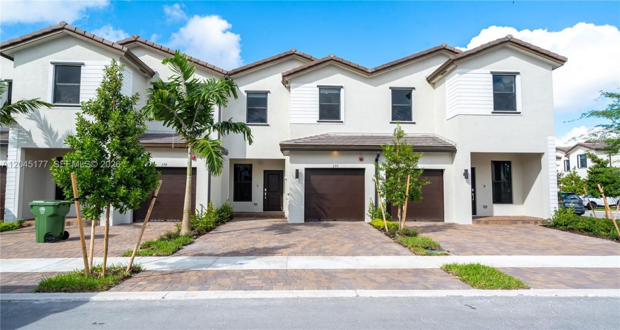 270 SW 159th Pl , Pembroke Pines, FL 33027 Photo