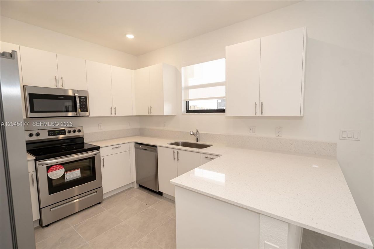 270 SW 159th Pl , Pembroke Pines, FL 33027 Photo