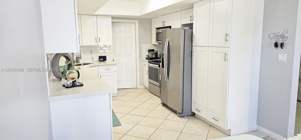 9721 SW 37th Ter, Unit 9723, Miami, FL 33165 Photo