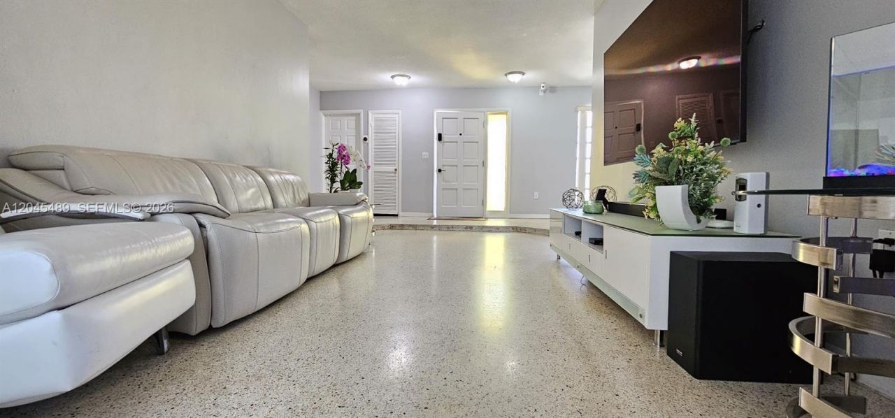 9721 SW 37th Ter, Unit 9723, Miami, FL 33165 Photo