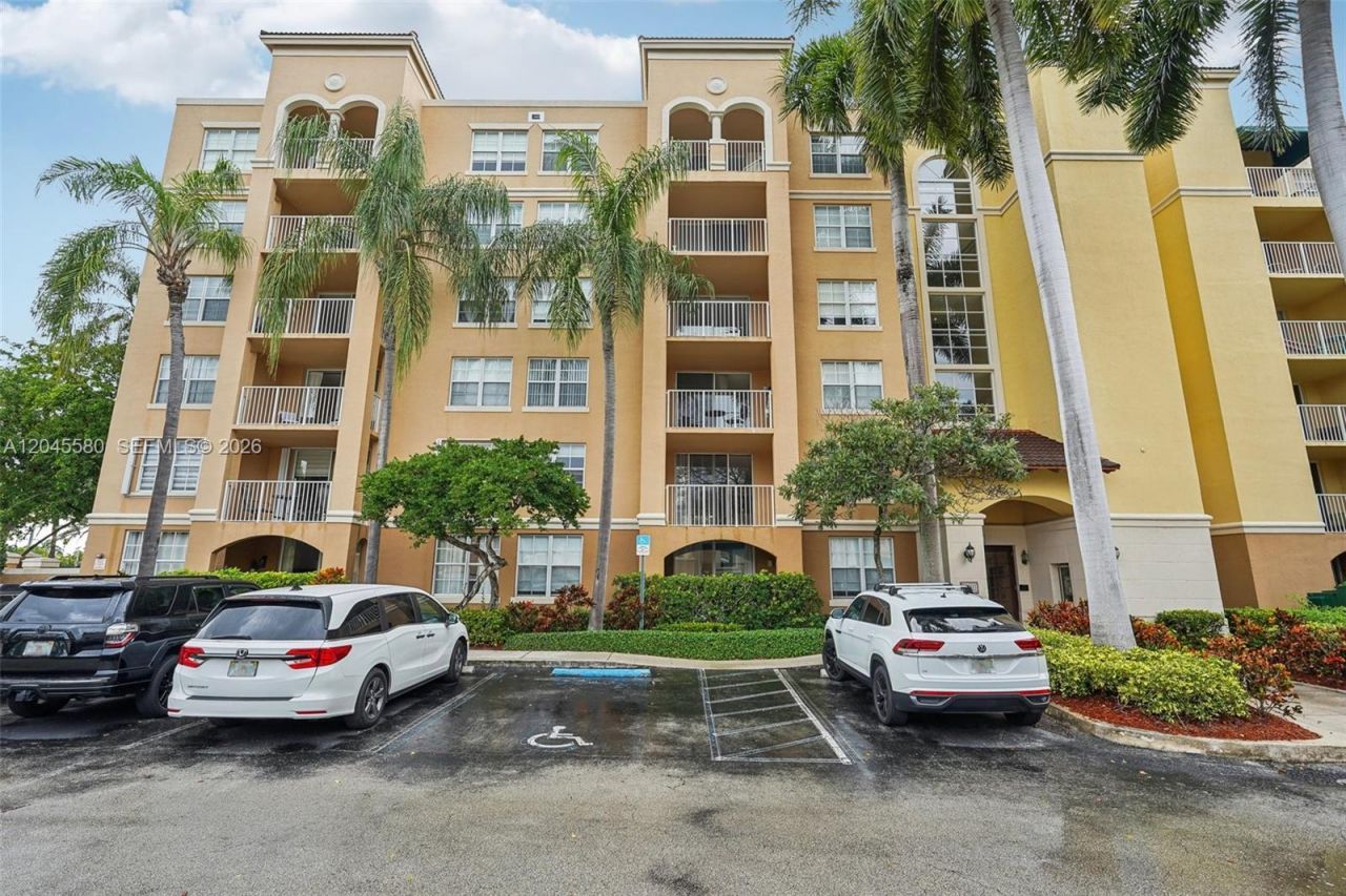 19701 E Country Club Dr , Unit 5603, Aventura, FL 33180 Photo