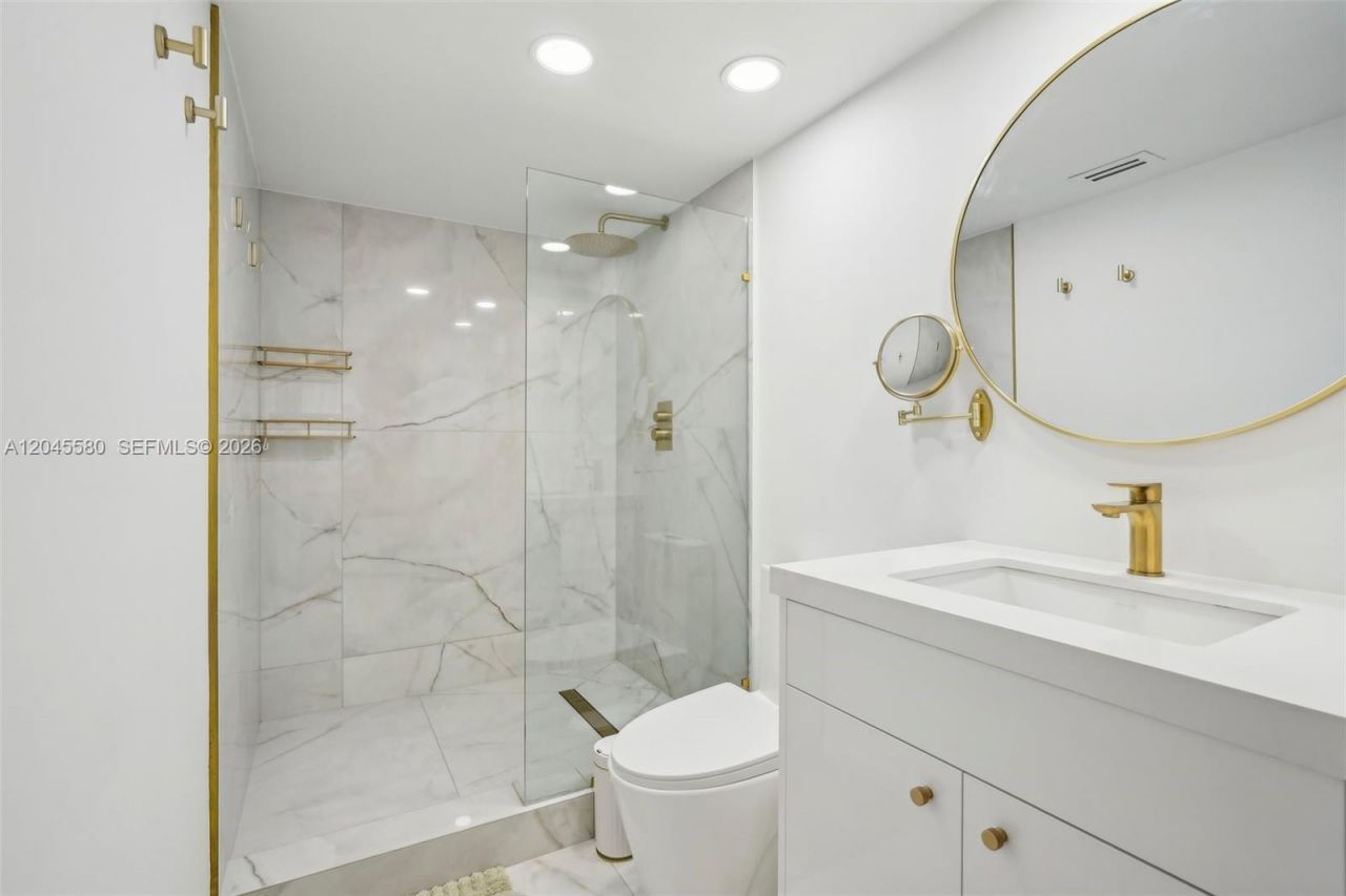 19701 E Country Club Dr , Unit 5603, Aventura, FL 33180 Photo