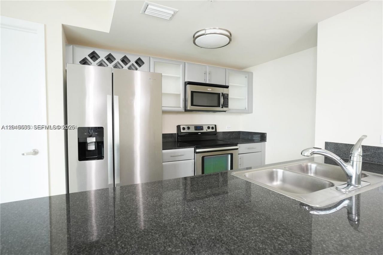 1861 NW S River Dr, Unit 2503, Miami, FL 33125 Photo