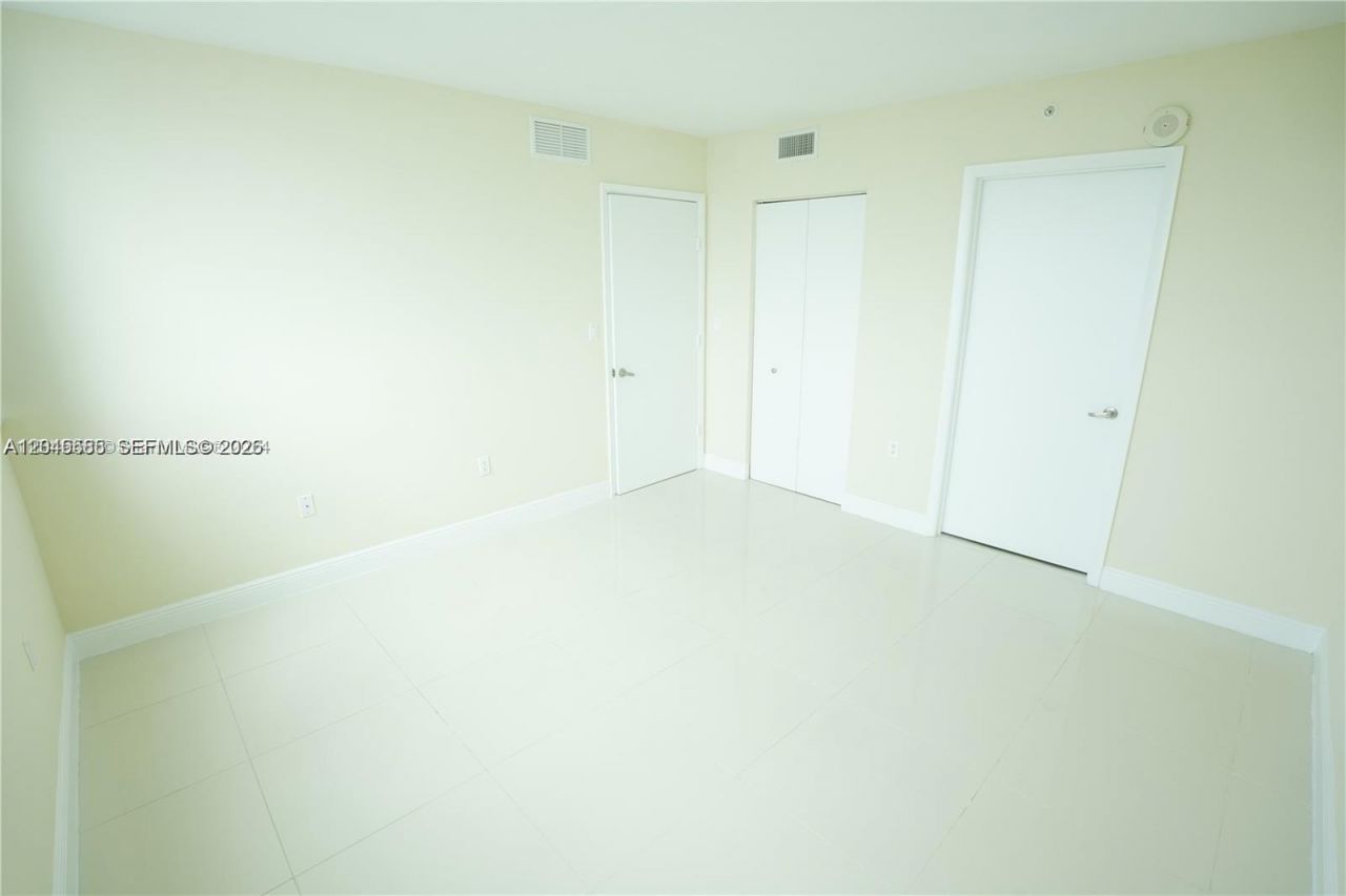 1861 NW S River Dr, Unit 2503, Miami, FL 33125 Photo