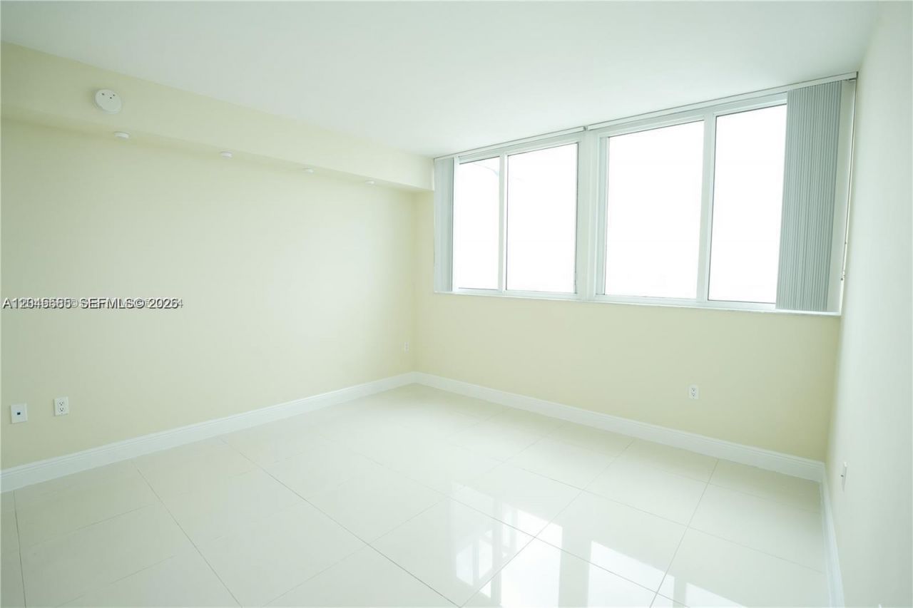 1861 NW S River Dr, Unit 2503, Miami, FL 33125 Photo