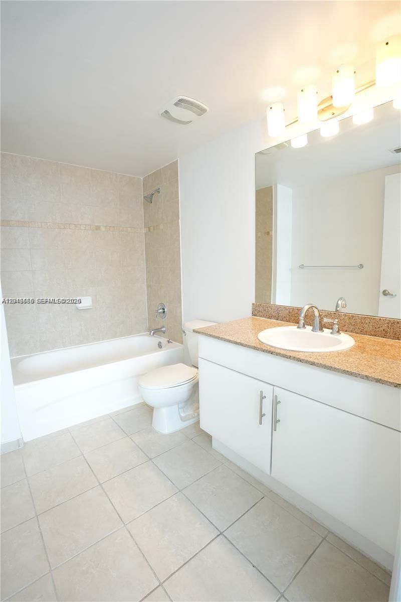 1861 NW S River Dr, Unit 2503, Miami, FL 33125 Photo