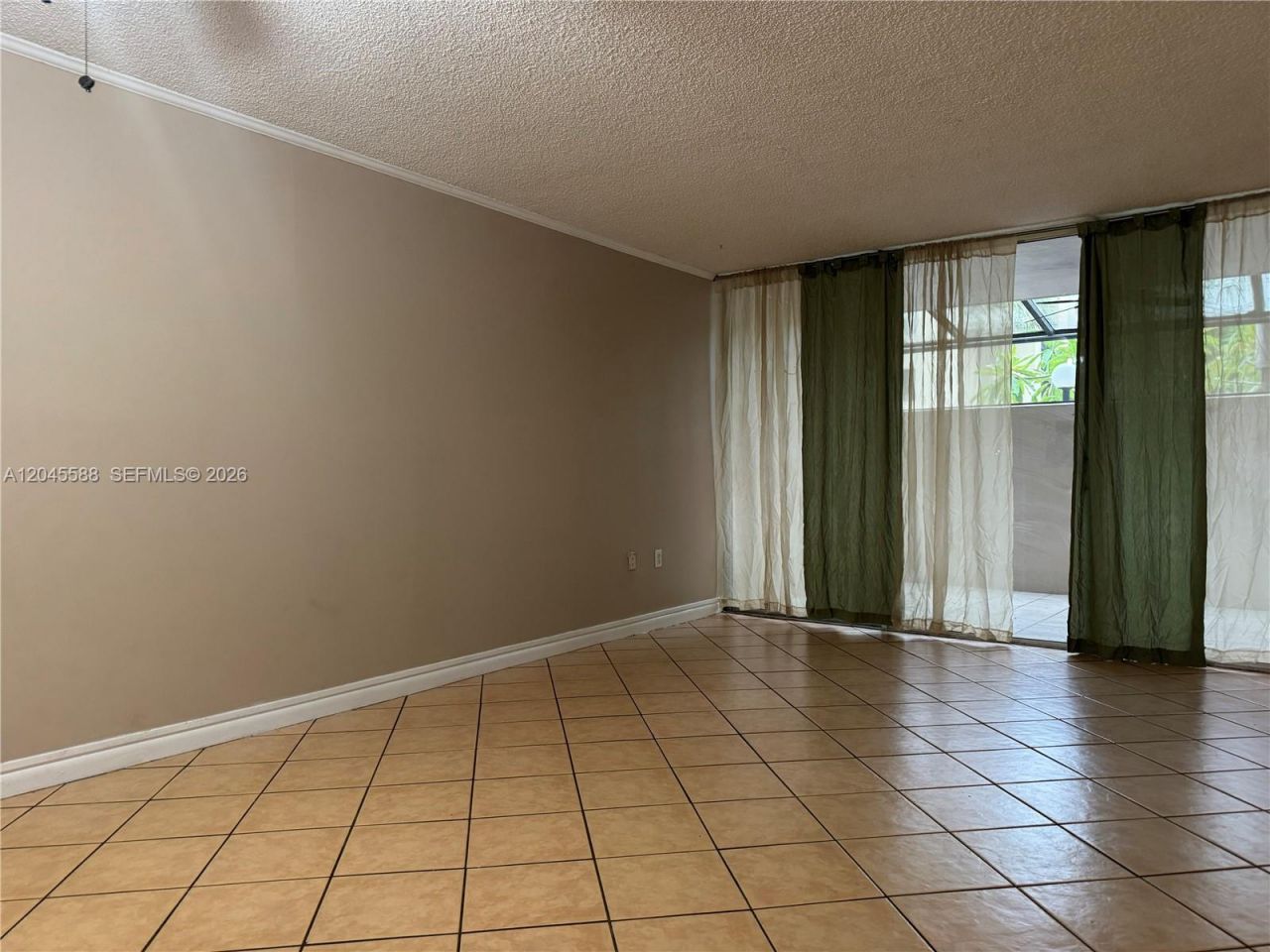 10865 SW 112th Ave , Unit 105, Miami, FL 33176 Photo