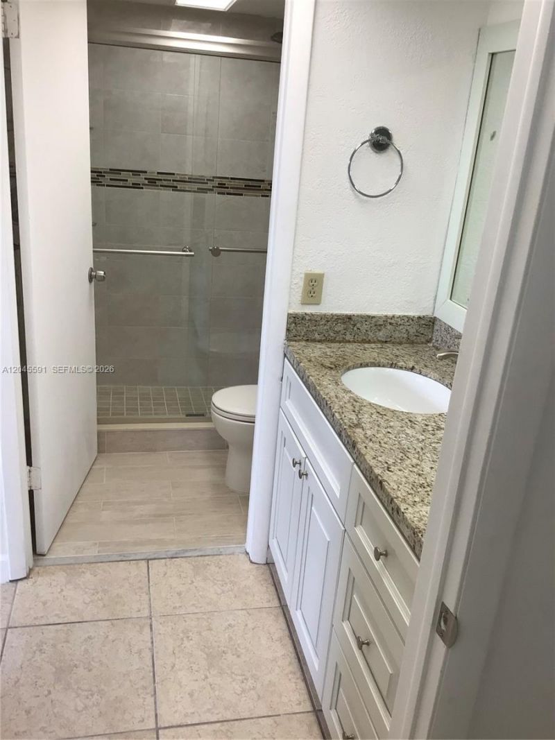 10975 SW 107th St , Unit 302, Miami, FL 33176 Photo