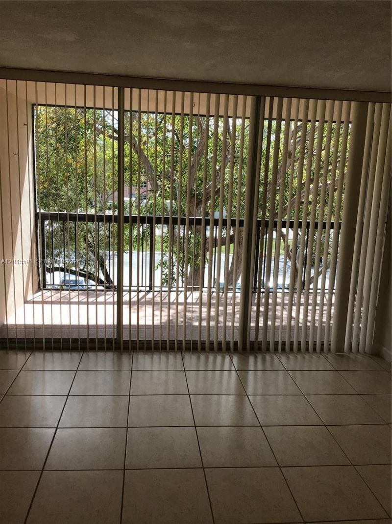 10975 SW 107th St , Unit 302, Miami, FL 33176 Photo
