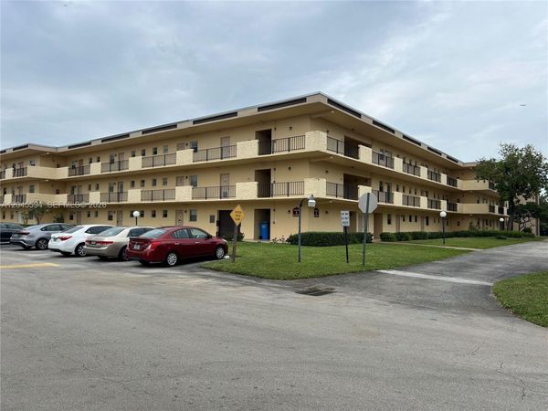 201 Berkley Rd , Unit 104, Hollywood, FL 33024
