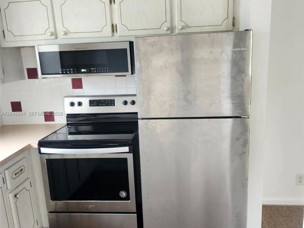391 Windsor Q, West Palm Beach, FL 33417
