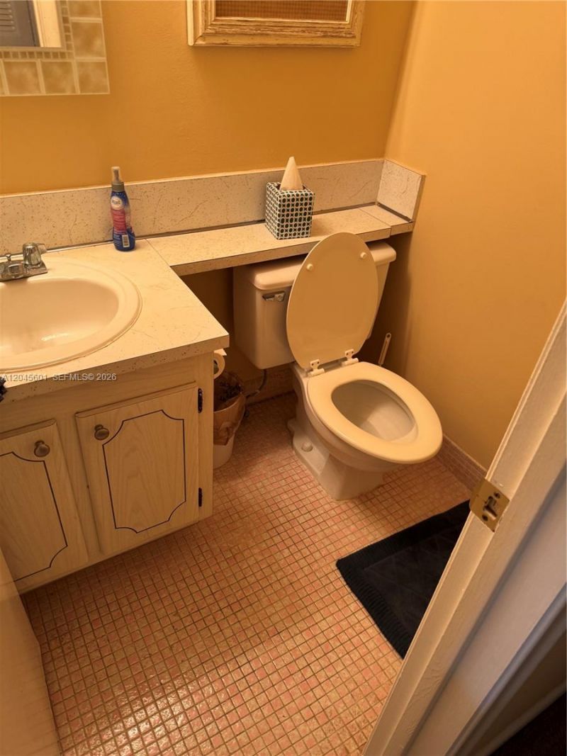 391 Windsor Q, West Palm Beach, FL 33417 Photo