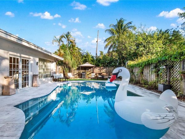 1600 SW 10th St , Fort Lauderdale, FL 33312
