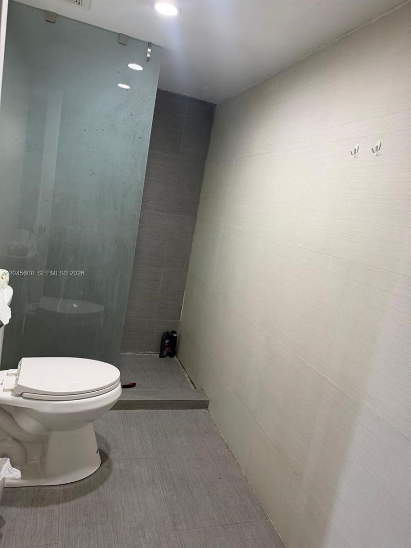 600 NE 36 St, Unit PH22, Miami, FL 33137 Photo