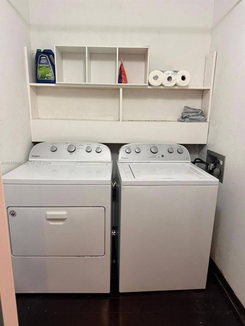 600 NE 36 St, Unit PH22, Miami, FL 33137 Photo