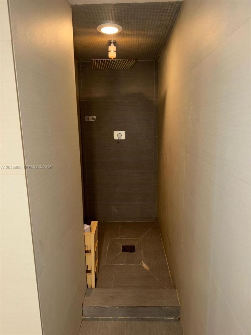 600 NE 36 St, Unit PH22, Miami, FL 33137 Photo