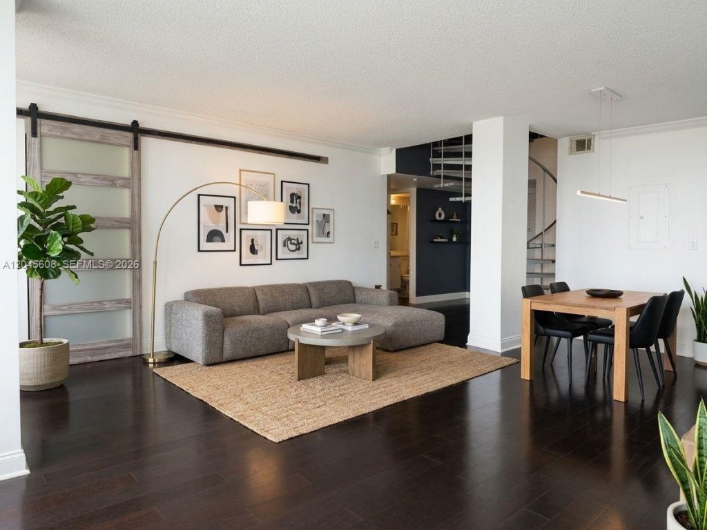 600 NE 36 St, Unit PH22, Miami, FL 33137 Photo