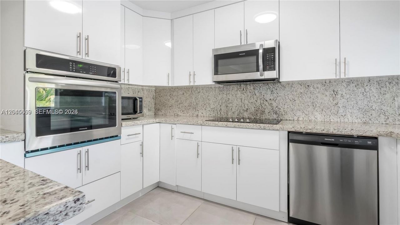 5211 NE 17th Ave, Fort Lauderdale, FL 33334 Photo