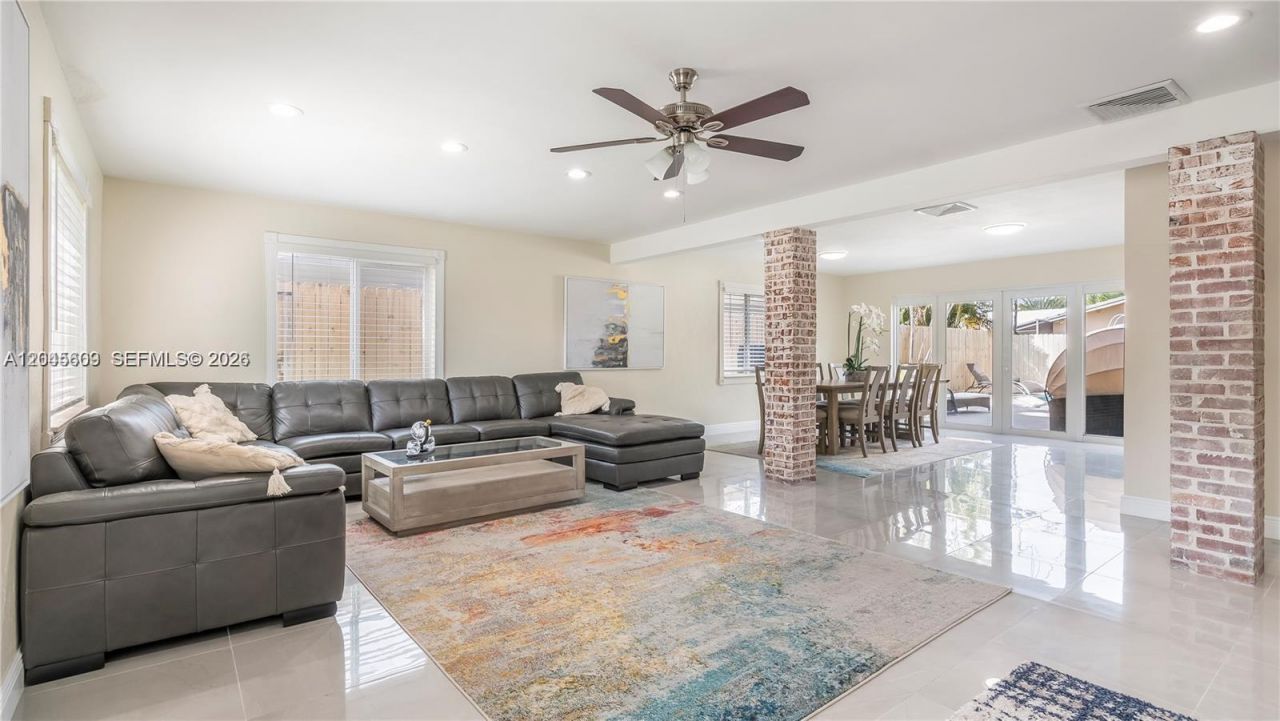 5211 NE 17th Ave, Fort Lauderdale, FL 33334 Photo