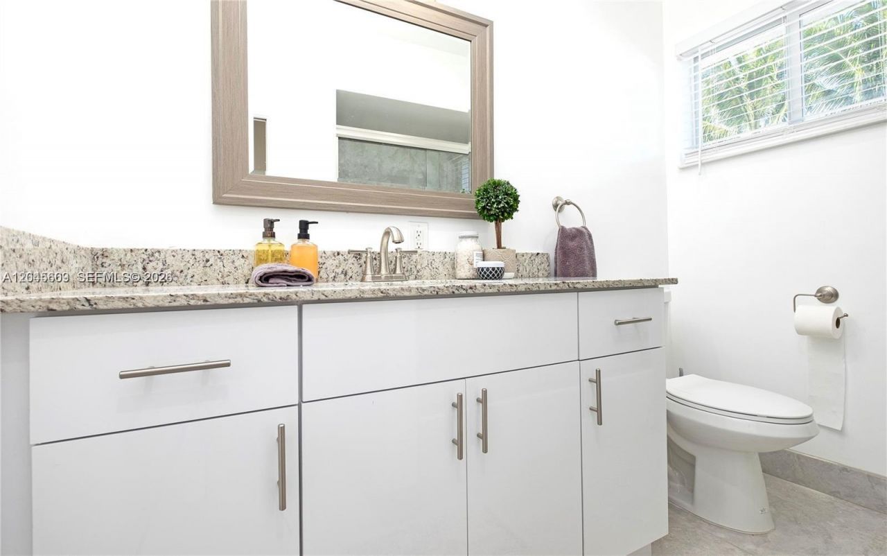 5211 NE 17th Ave, Fort Lauderdale, FL 33334 Photo