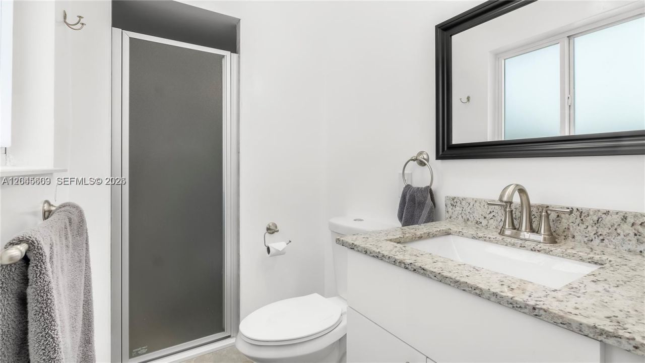 5211 NE 17th Ave, Fort Lauderdale, FL 33334 Photo