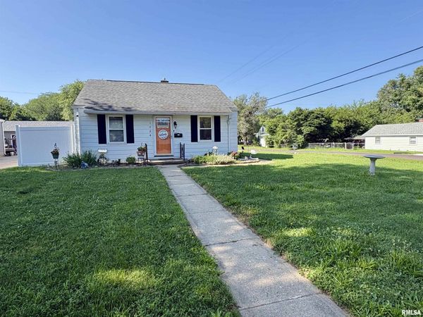 1004 E WILSON Avenue, Peoria, IL 61603
