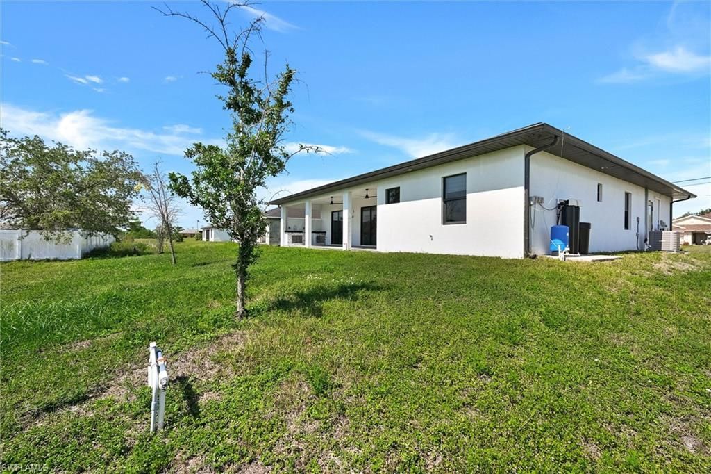 1717 Chiquita Blvd N, Cape Coral, FL 33993 Photo