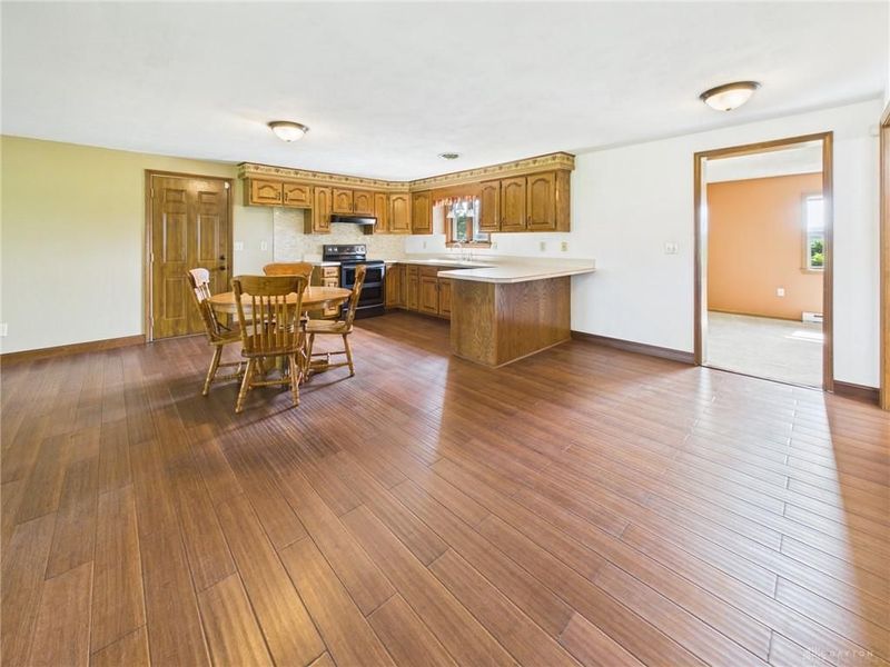 2357 Gordon Landis Road, Twin Township, OH 45304 Photo 6