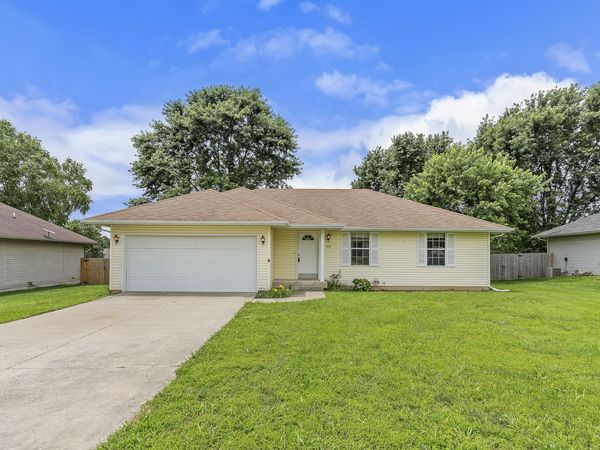 509 S Whippoorwill Drive , Strafford, MO 65757