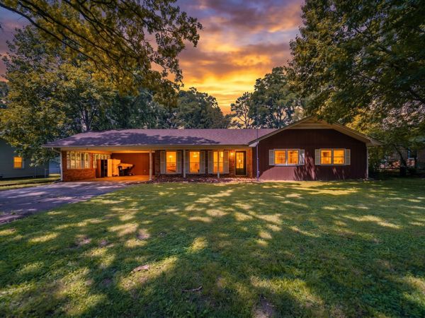 2823 Laurie Drive , West Plains, MO 65775