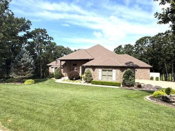 120 Bethpage Court , Branson, MO 65616