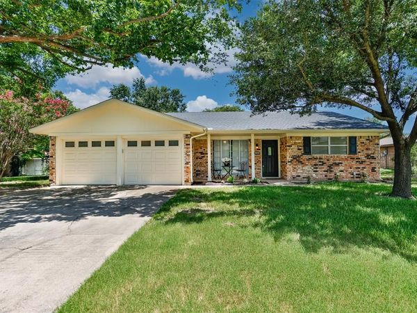 2005 Maplewood Drive, Gainesville, TX 76240