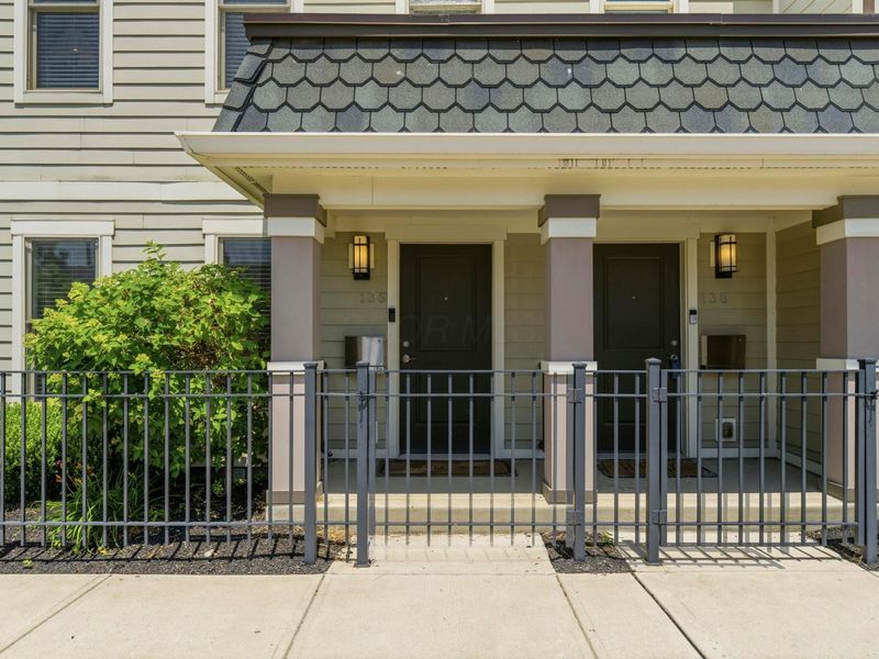136 E Greenwood Avenue, Columbus, OH 43201 Photo 3