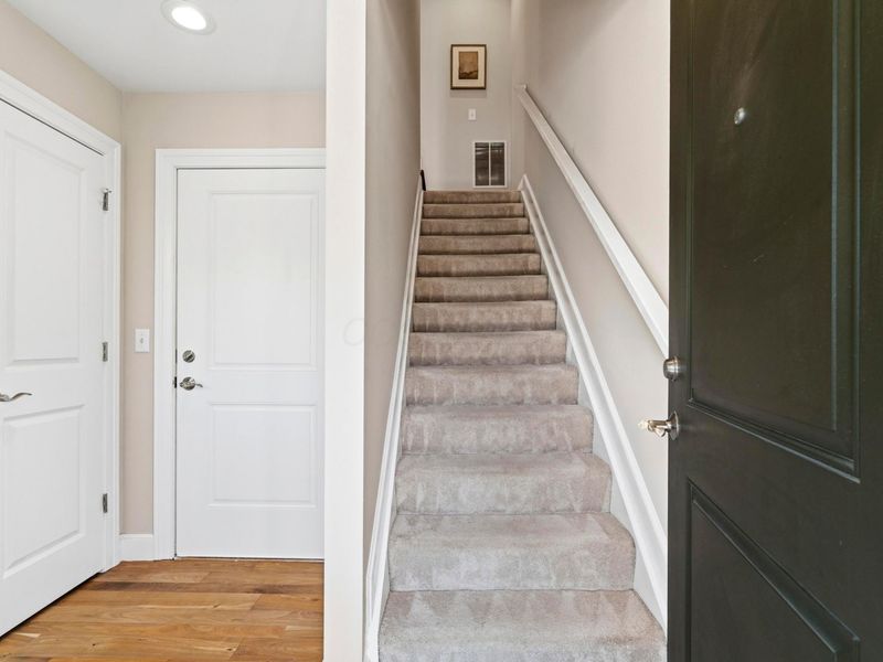 136 E Greenwood Avenue, Columbus, OH 43201 Photo 4