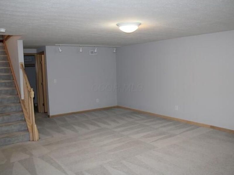 175 Hanover Court , Delaware, OH 43015 Photo 14