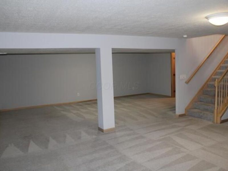 175 Hanover Court , Delaware, OH 43015 Photo 15