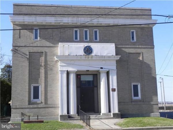 150 W MAIN STREET, PENNS GROVE, NJ 08069