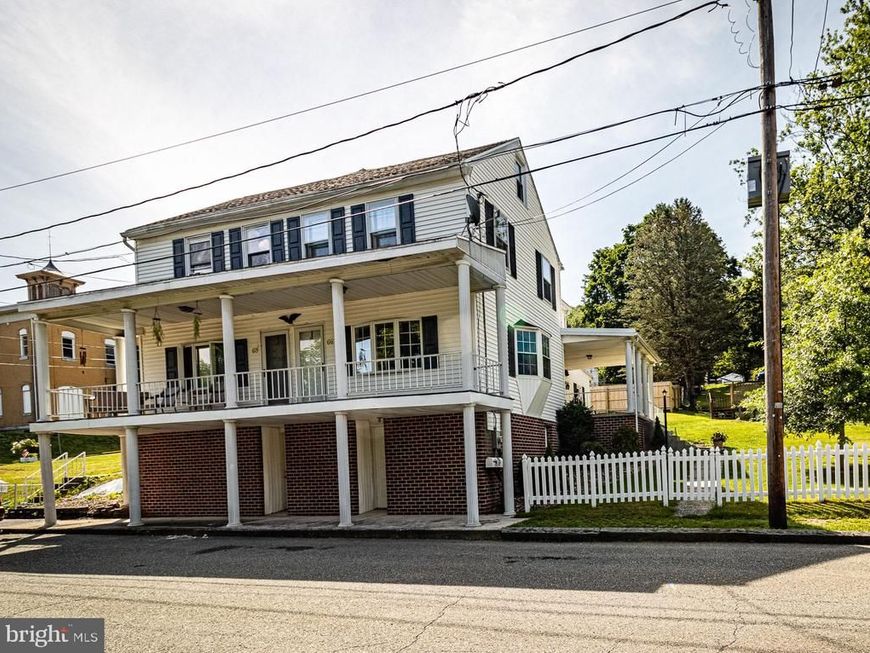 66 E Savory Street, Pottsville, PA 17901 Main Photo