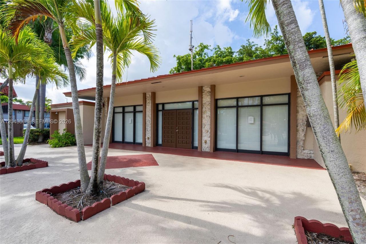 10501 SW 108th Ave , Unit 209, Miami, FL 33176 Photo