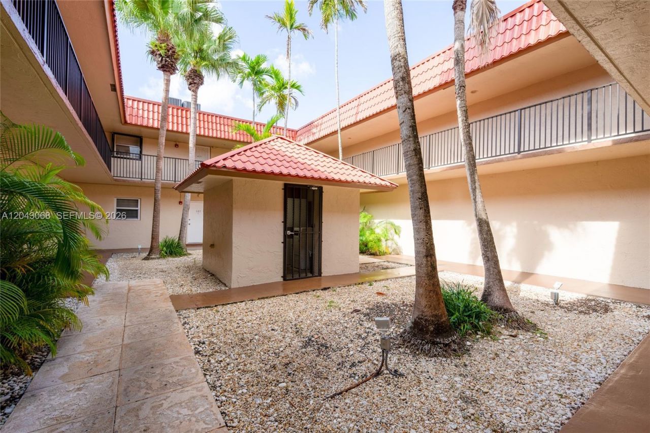 10501 SW 108th Ave , Unit 209, Miami, FL 33176 Photo