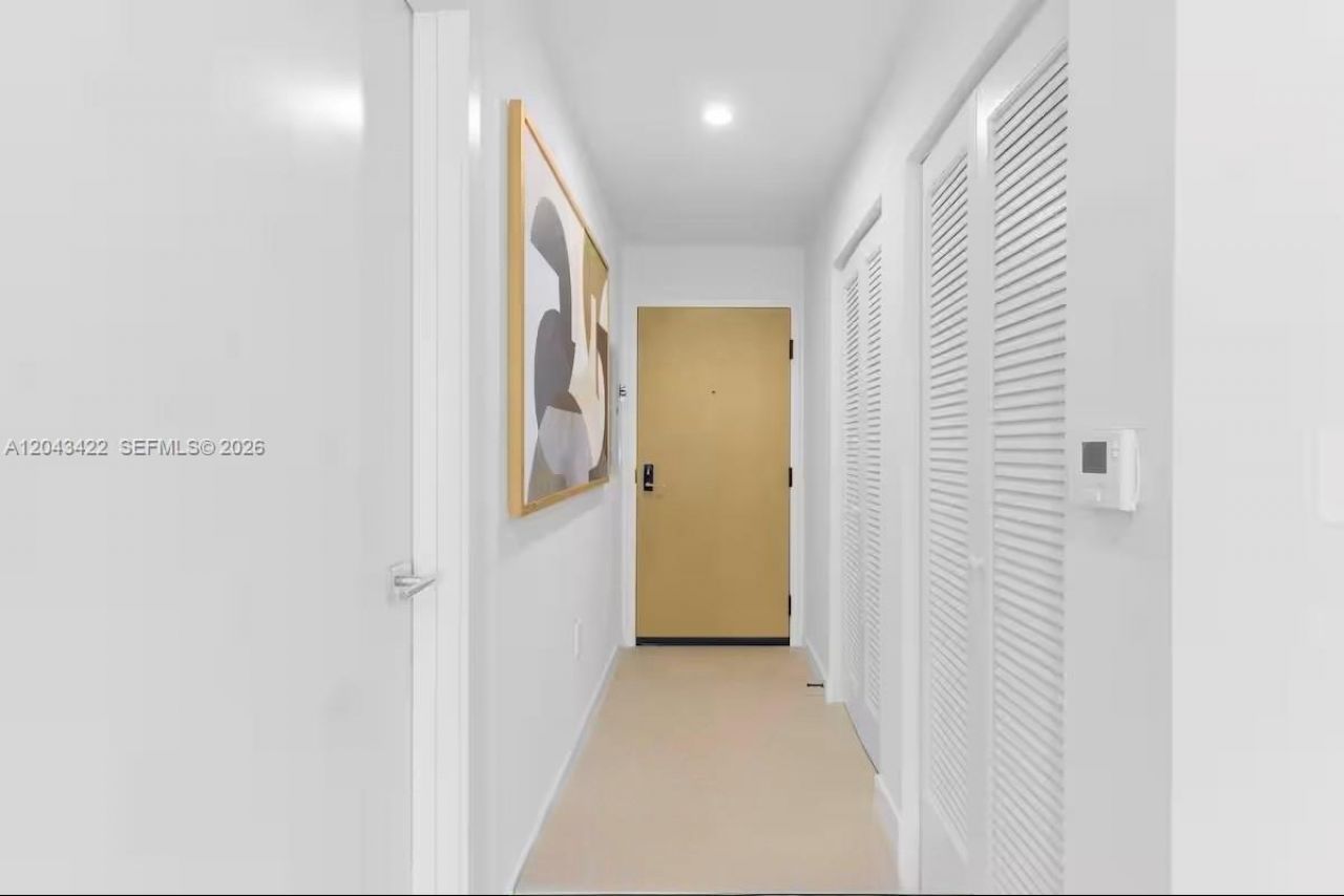 11 NE 6th St, Unit 1606, Miami, FL 33132 Photo