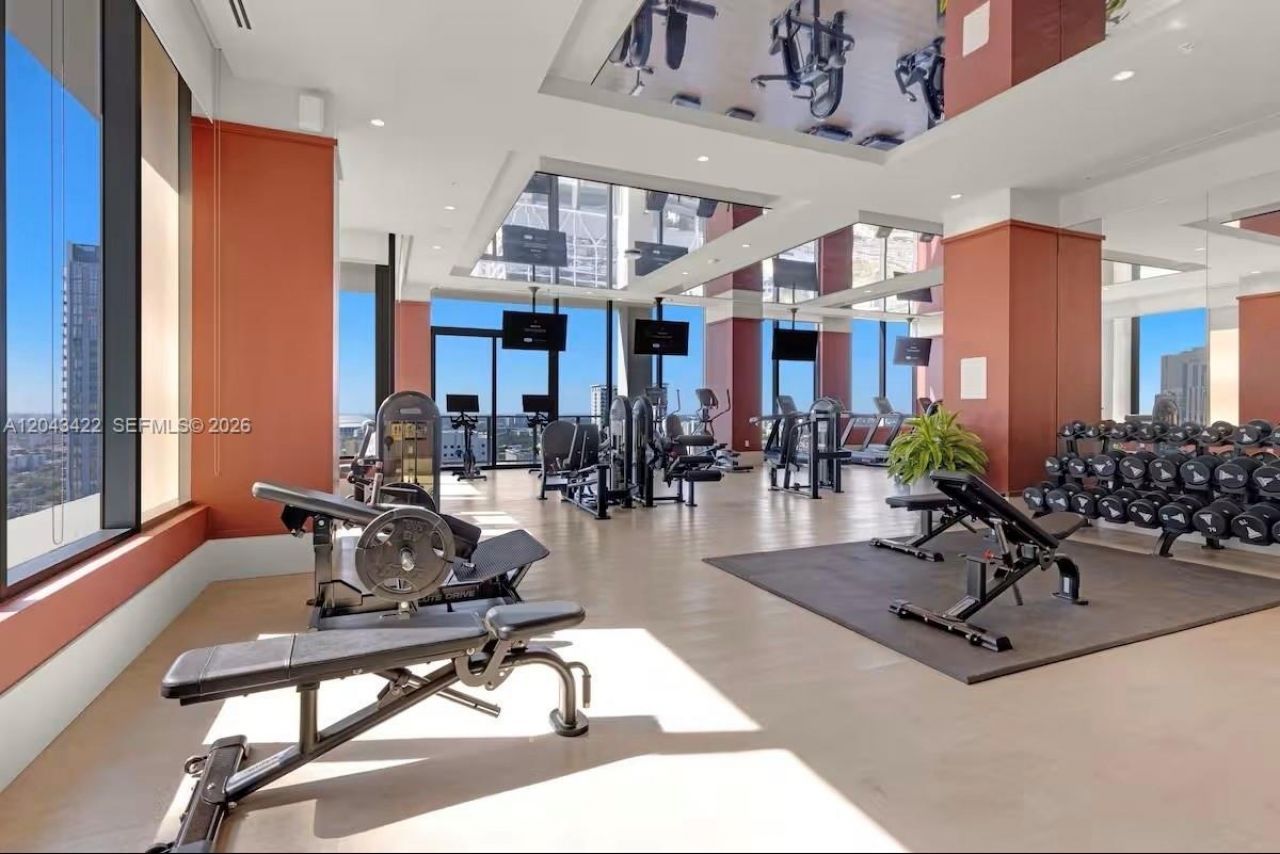 11 NE 6th St, Unit 1606, Miami, FL 33132 Photo