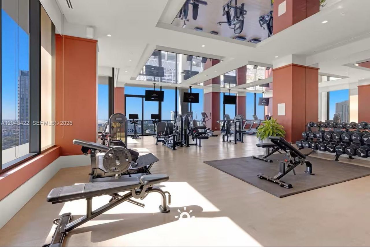 11 NE 6th St, Unit 1606, Miami, FL 33132 Photo