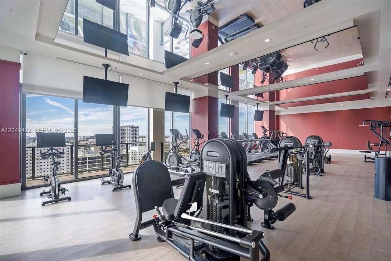 11 NE 6th St, Unit 1606, Miami, FL 33132 Photo
