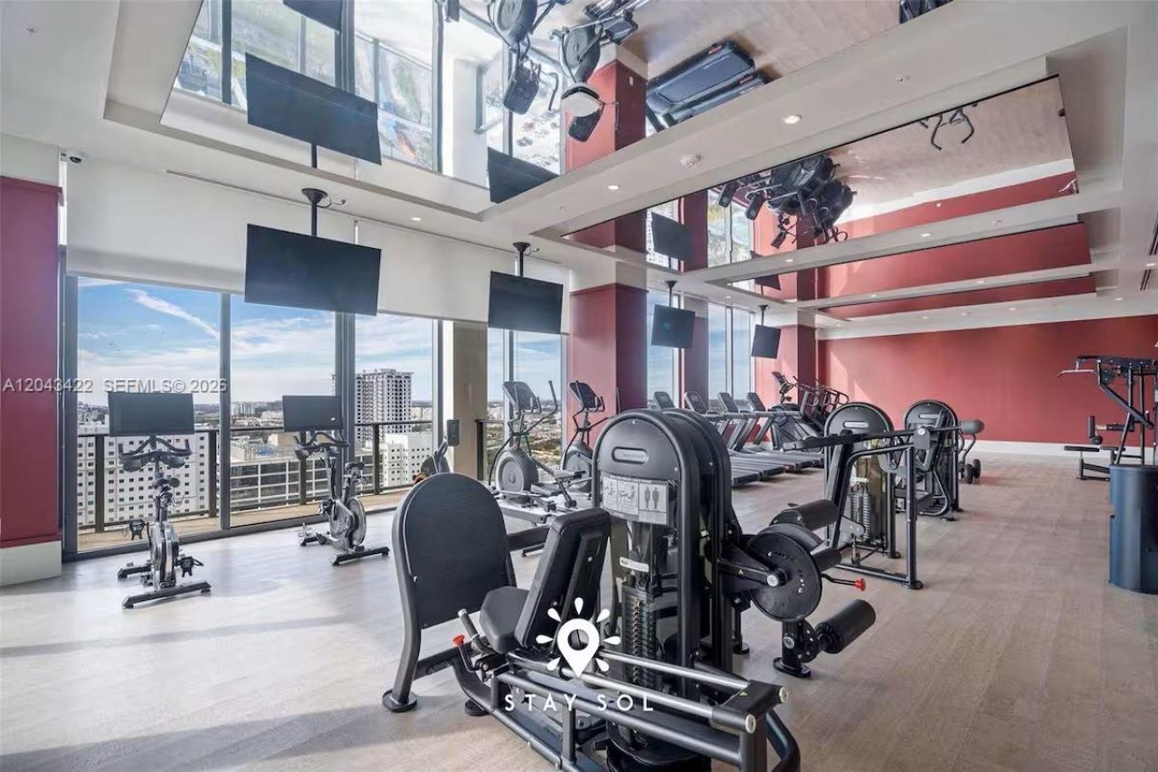 11 NE 6th St, Unit 1606, Miami, FL 33132 Photo
