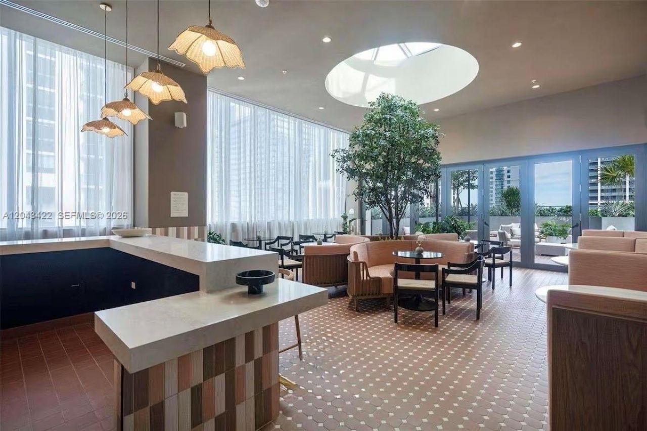 11 NE 6th St, Unit 1606, Miami, FL 33132 Photo