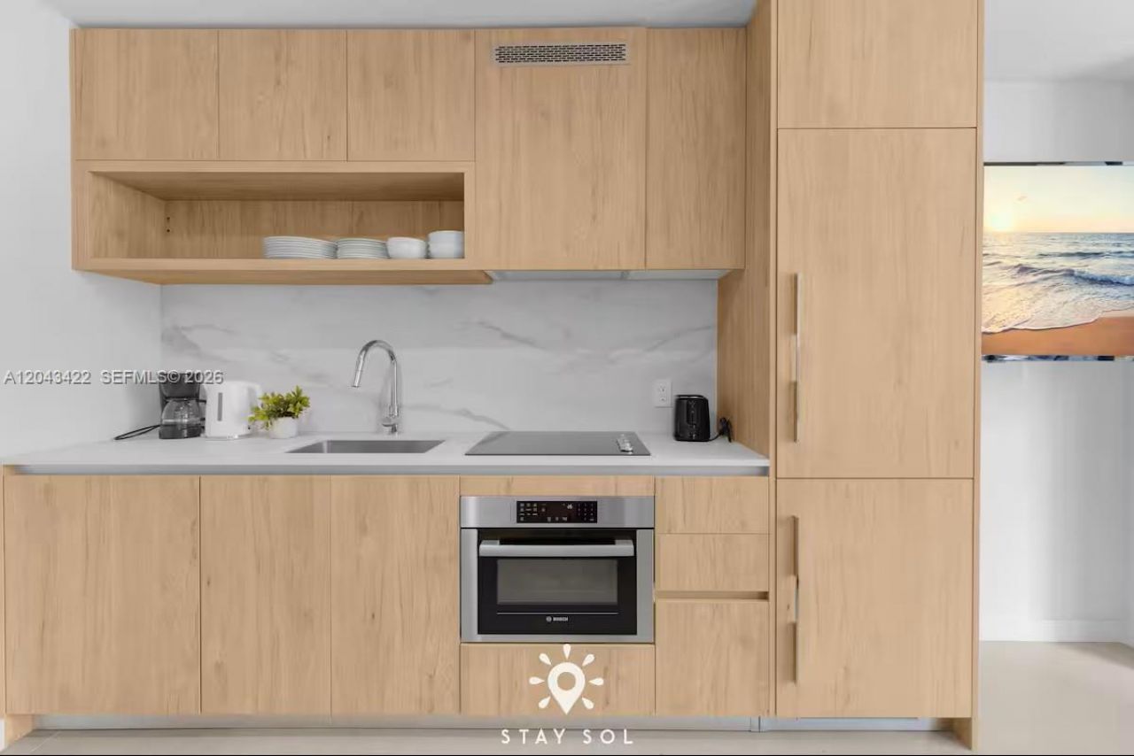 11 NE 6th St, Unit 1606, Miami, FL 33132 Photo
