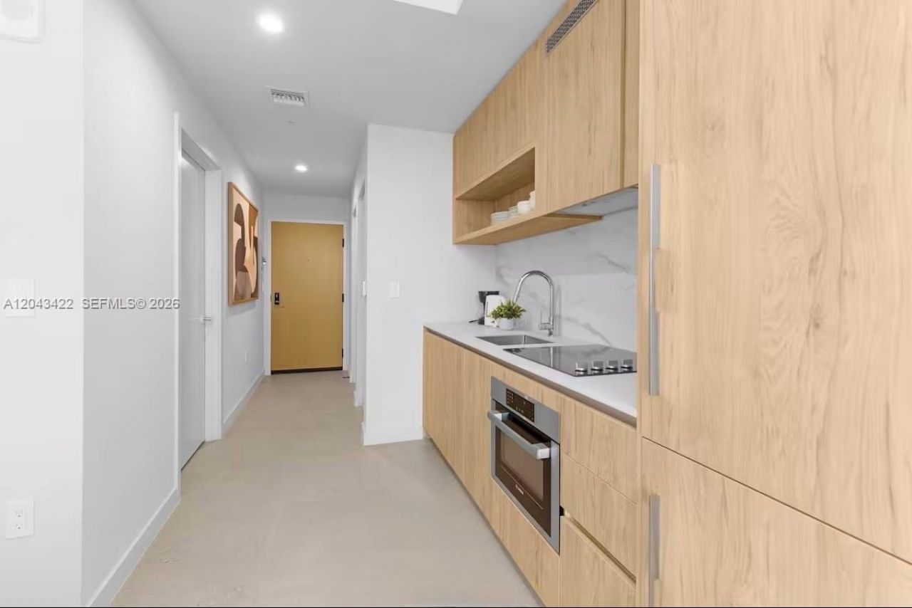 11 NE 6th St, Unit 1606, Miami, FL 33132 Photo